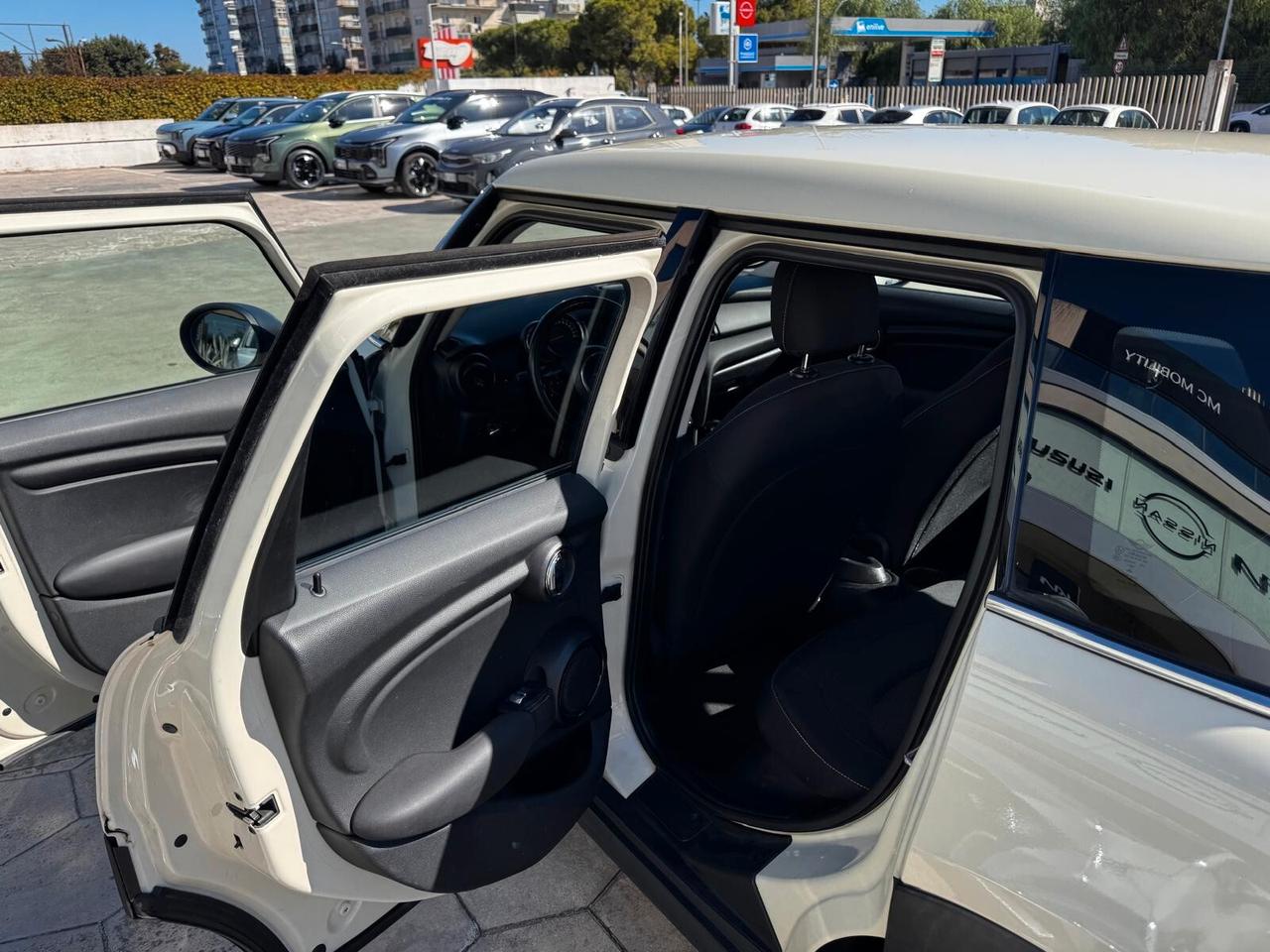 MINI COOPER 1.5 BENZINA 6 MARCE MANUALE