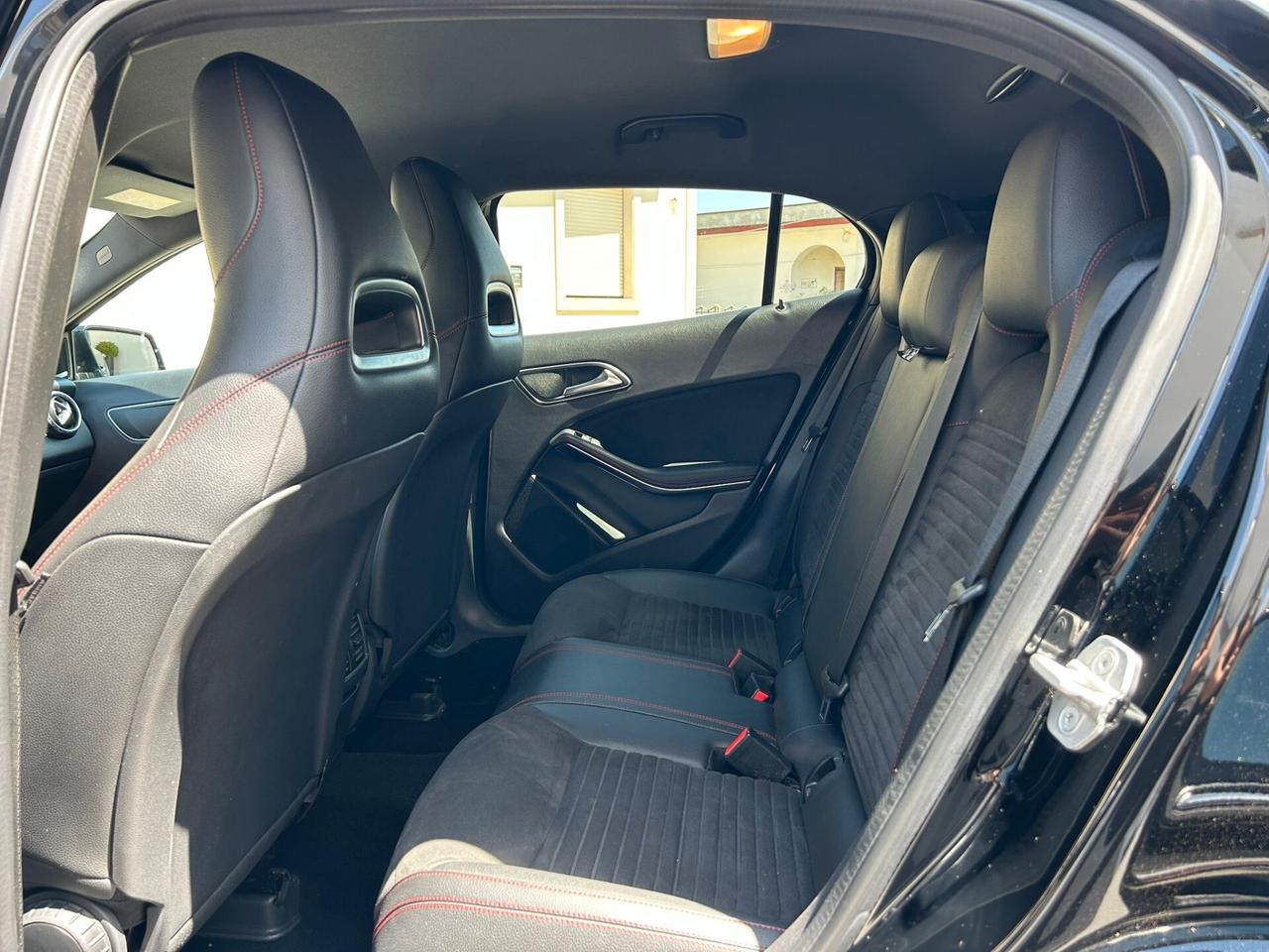 Mercedes-benz GLA 200 CDI AUTOM. PREMIUM NAVI-2015