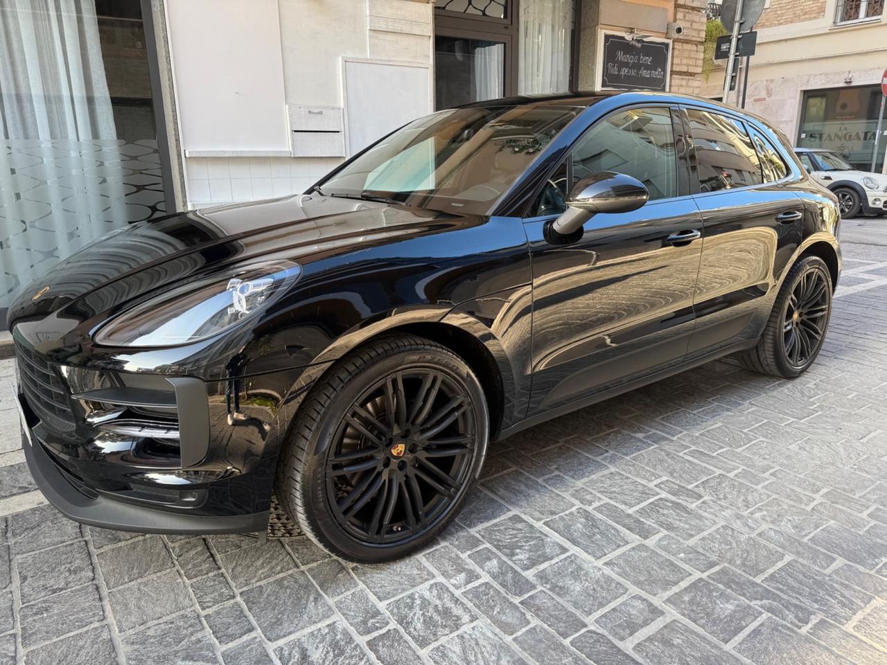 QUALITYCARS PESCARA PROPONE :Porsche Macan 2.0