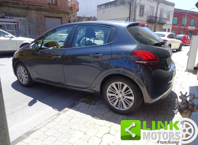 PEUGEOT 208 1.4 8V HDi 68CV 5p. Allure