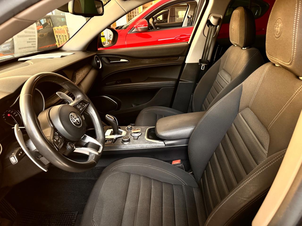 Alfa Romeo Stelvio 2.2 Turbodiesel 160 CV AT8 RWD Business