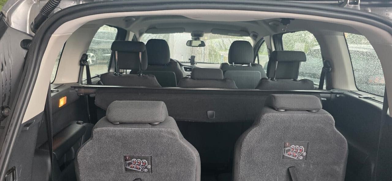 Peugeot 5008 1.6 Diesel 7 posti Neopatentati