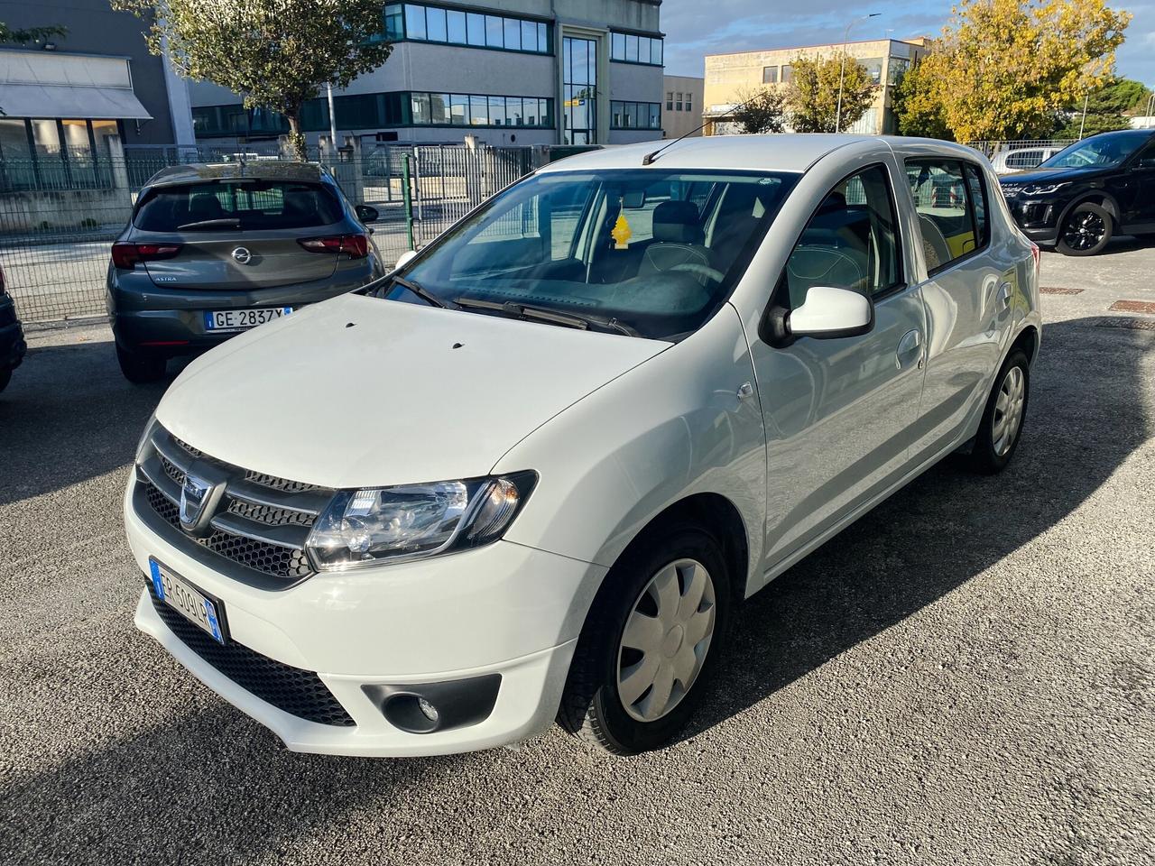 Dacia Sandero 1.2 GPL - 2013