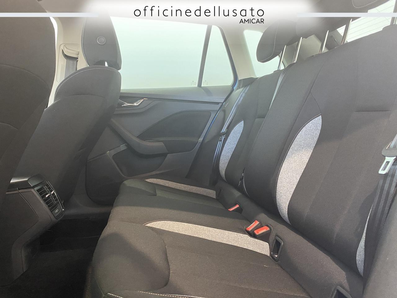 Skoda Kamiq 1.0 tsi 115cv black dots dsg