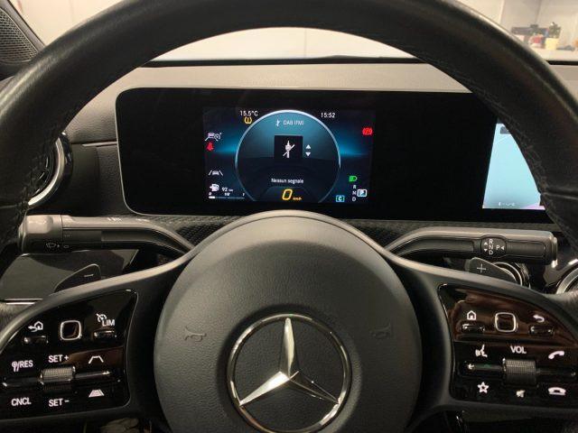 MERCEDES-BENZ CLA 180 d Coupe Tetto Apribile Automatico Sport