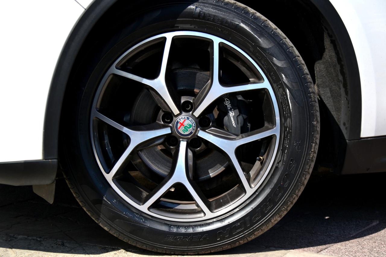 Alfa Romeo Stelvio 2.2 190CV AT8 Q4 SPRINT • PREZZO SENZA VINCOLI • UNIPRO' • ITALIANA • FATTURABILE • GARANZIA 12 MESI