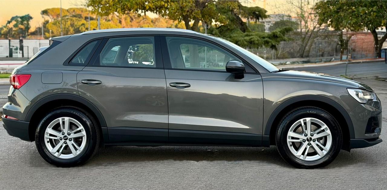 Audi Q3 35 2.0 Tdi 150CV Stronic Advanc RETROC