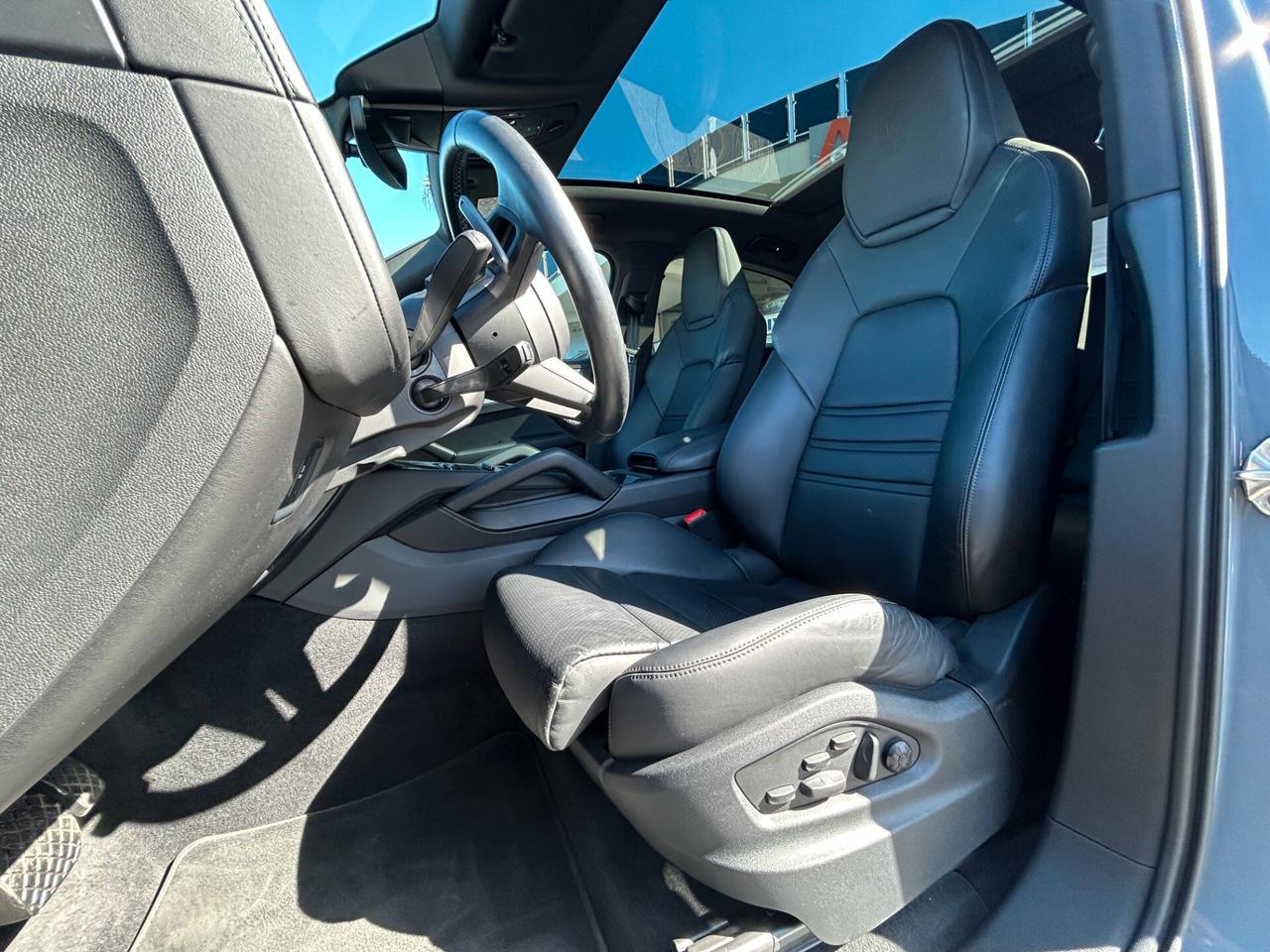 Porsche Cayenne Coupe 3.0 e-hybrid tiptronic