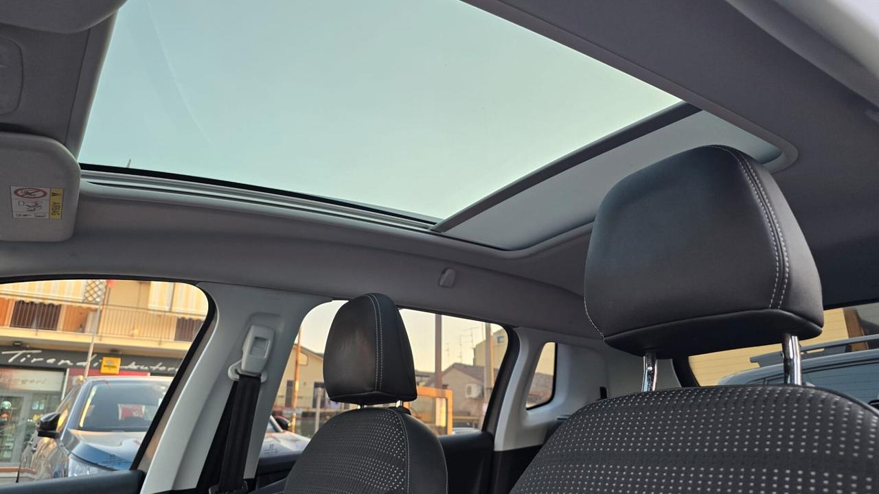 Peugeot 2008 1.6 e-HDi 92 CV Stop&Start Urban Cross