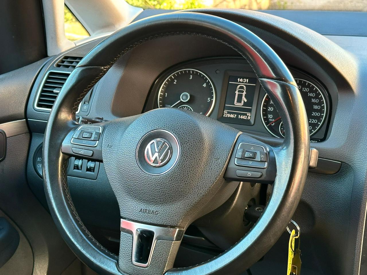 Volkswagen Touran 1.6 TDI 105cv - 2011