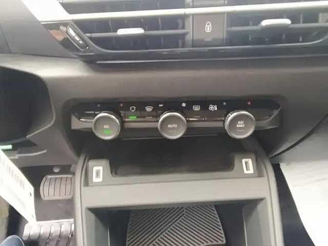 Citroen C4 X 1.2 Hybrid 136cv e-DCS6 PLUS KM ZERO