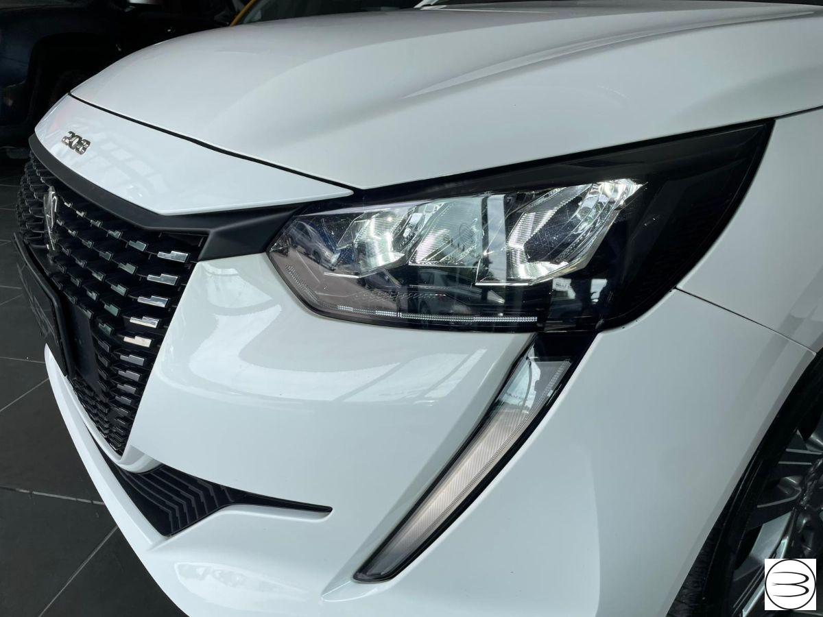 PEUGEOT - 208
