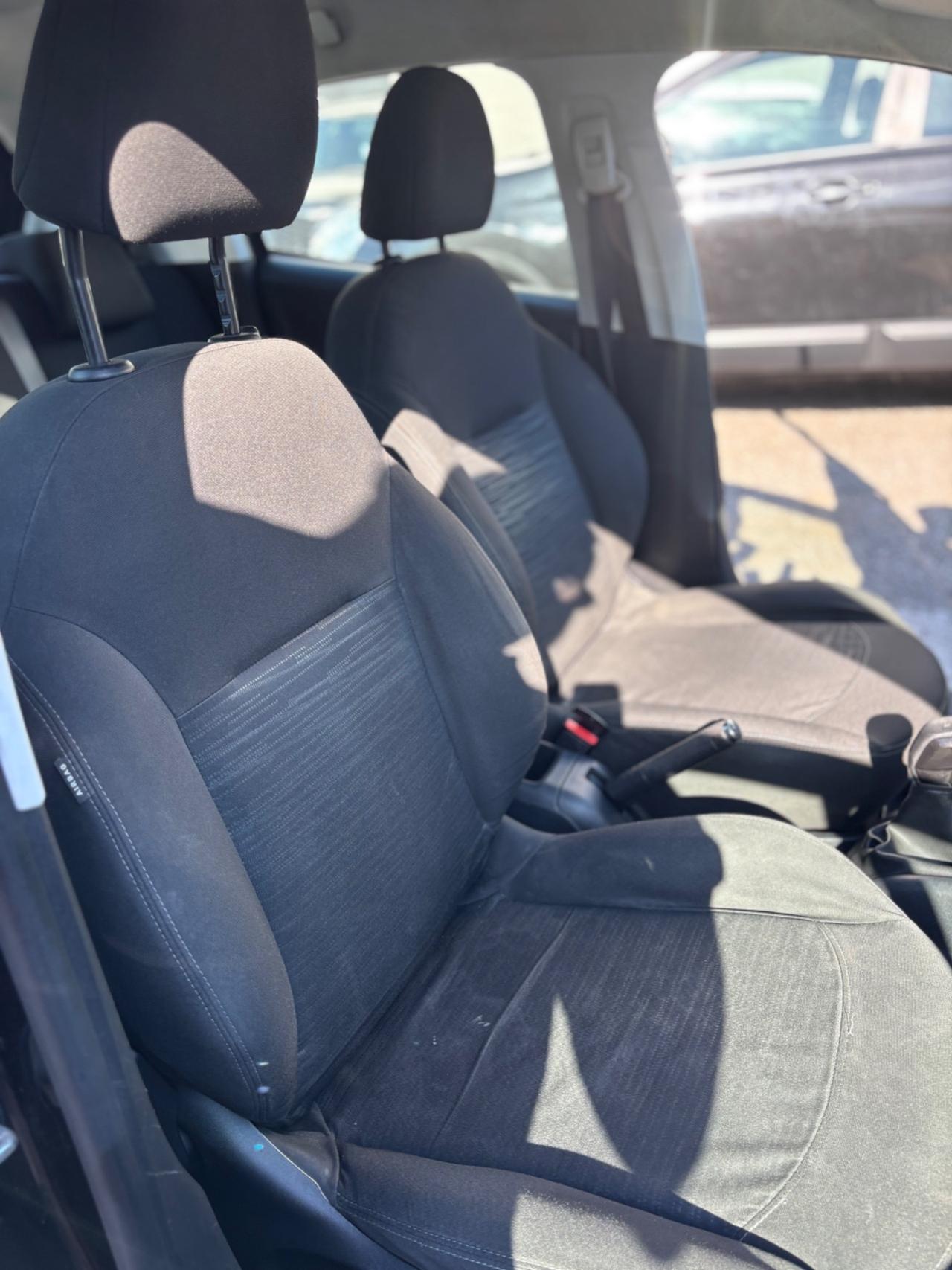 Peugeot 208 1.4 HDi 68 CV 5 porte Allure