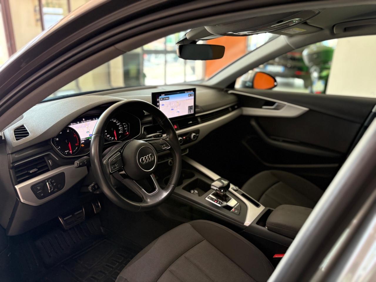 Audi A4 Avant 30 TDI/136 CV S tronic Business