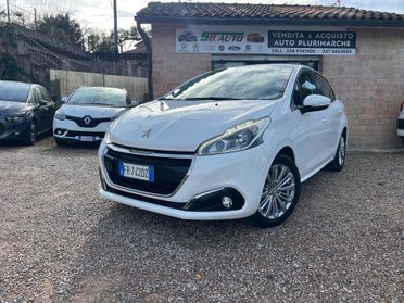 Peugeot 208 PureTech 82 5 porte Black Line