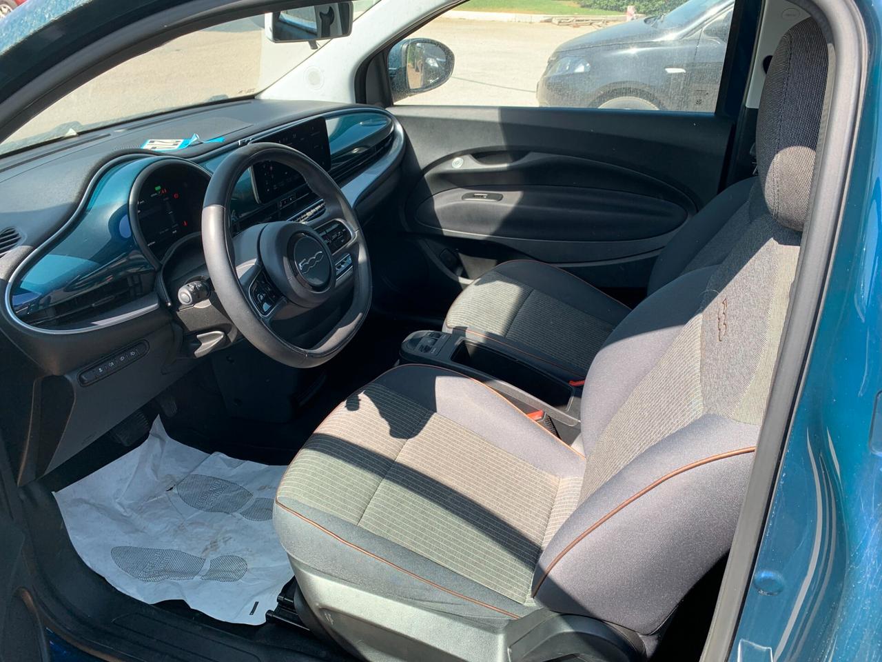 Fiat 500 Action Berlina 42 kWh