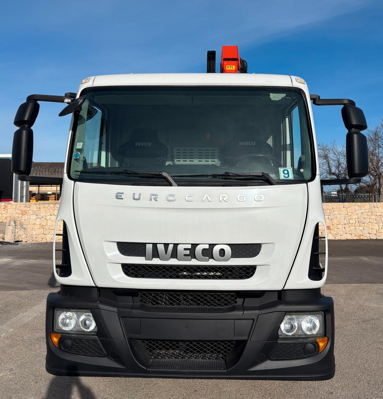 IVECO 140 E 18 - GRU PALFINGER