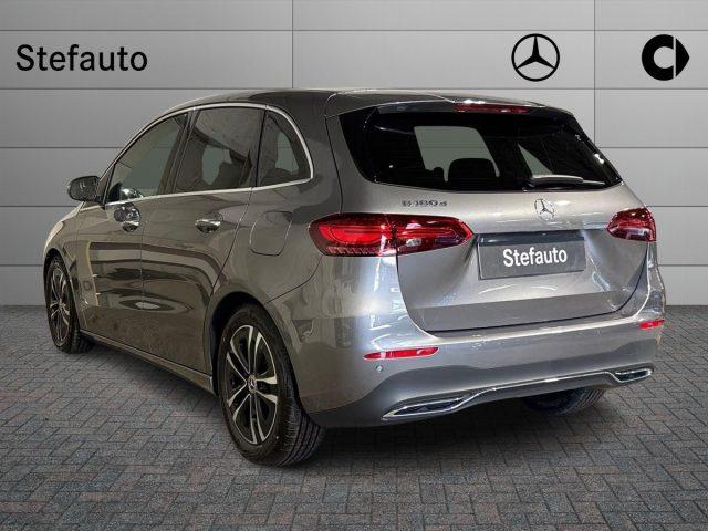 MERCEDES-BENZ B 180 d Automatic Street Edition
