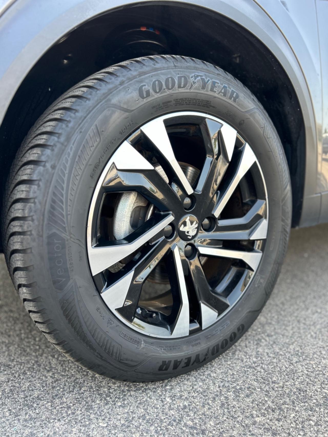 Peugeot 2008 BlueHDi 110cv Allure
