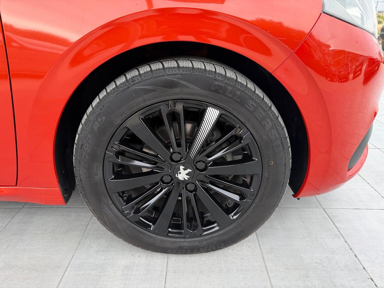 Peugeot 208 BlueHDi 75 5 porte Allure