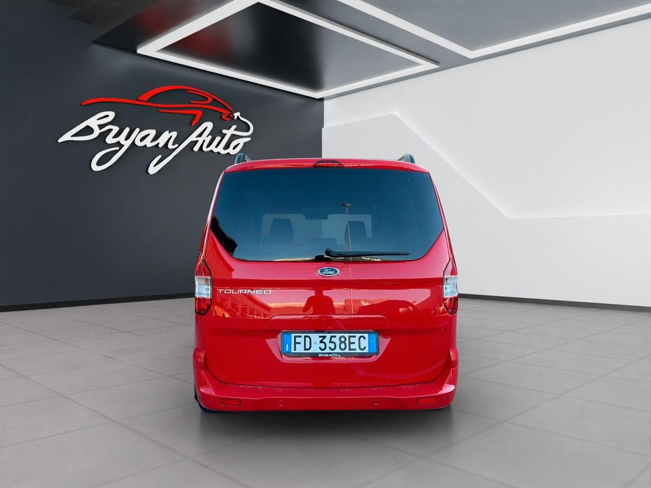 Ford Tourneo Courier 1.5 TDCI 75 CV Titanium