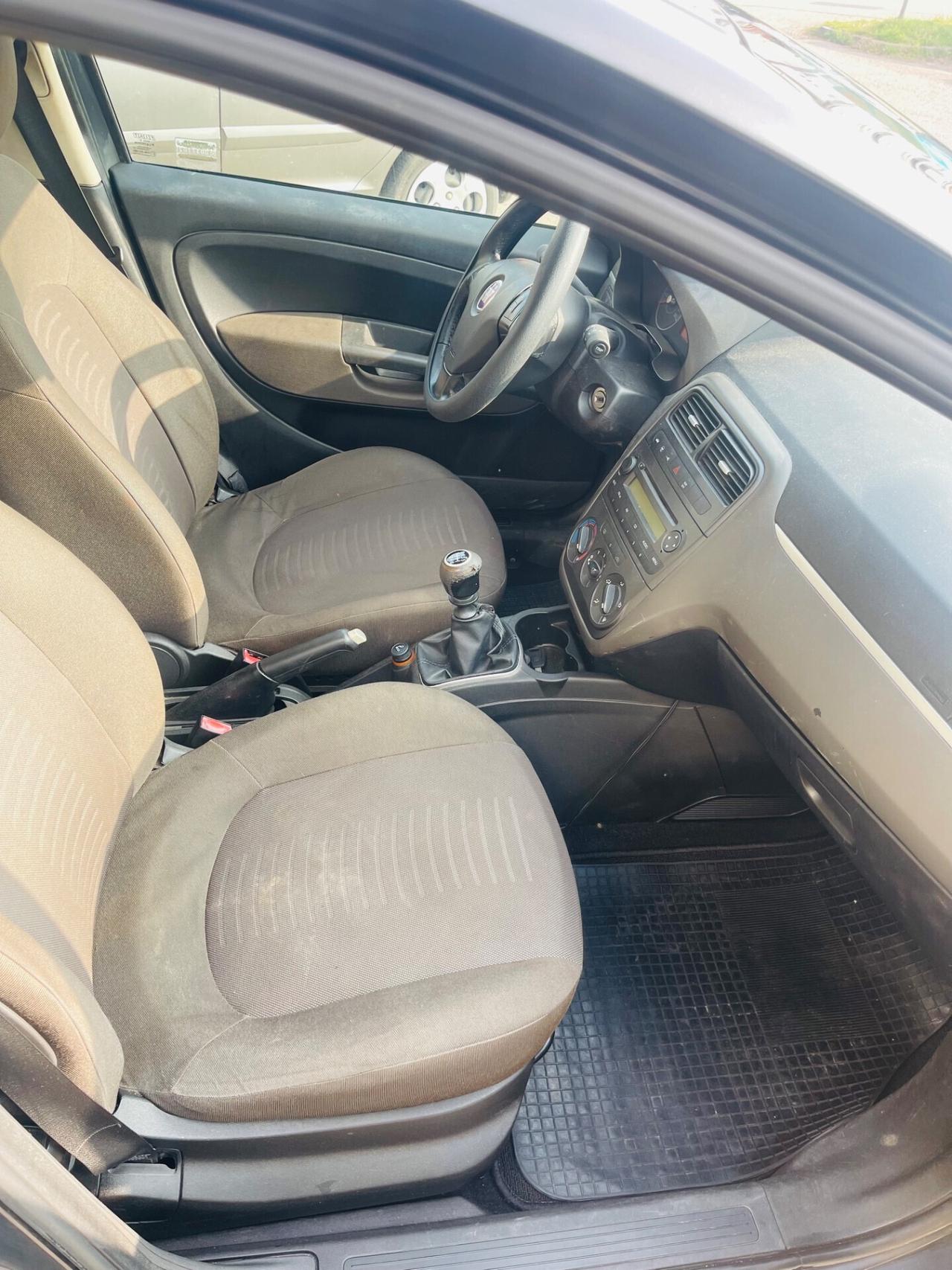 Fiat Grande Punto 1.3 MJT 90 CV 5 porte con gancio traino