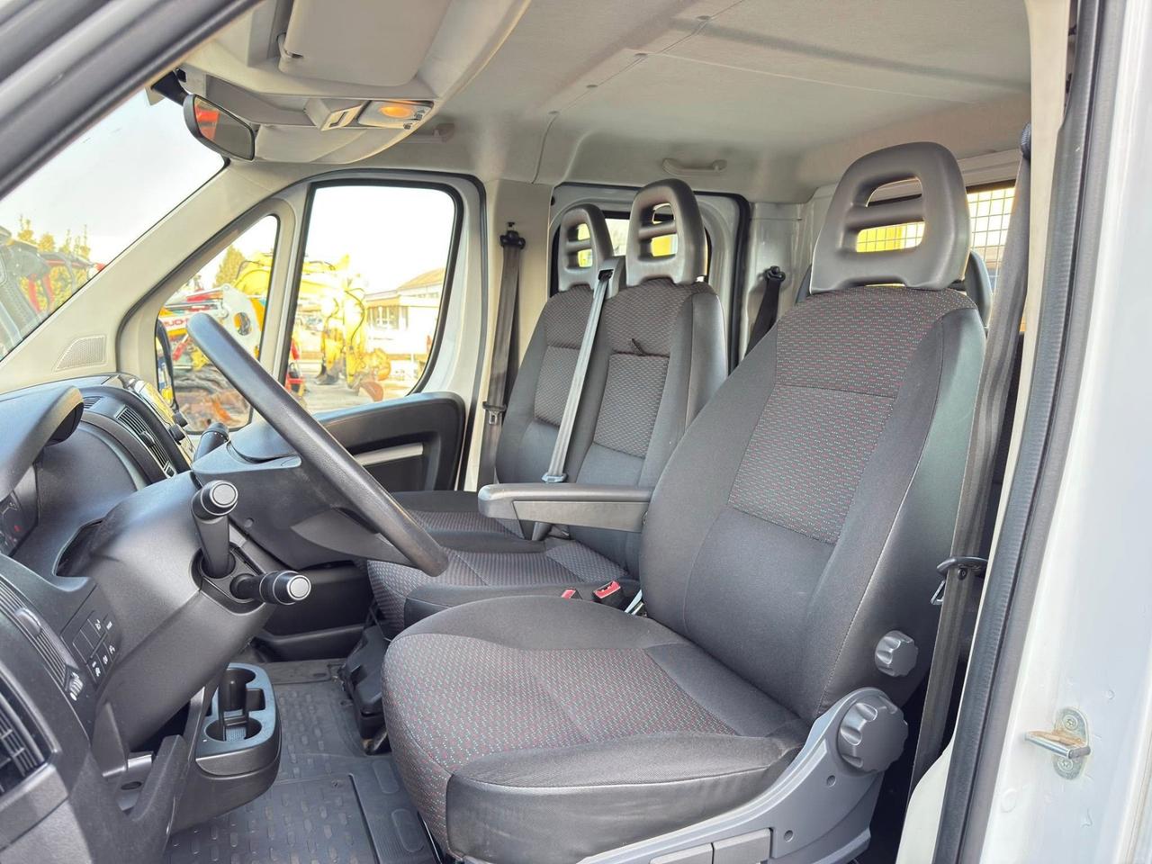 Furgone cassonato OPEL MOVANO - 7 POSTI