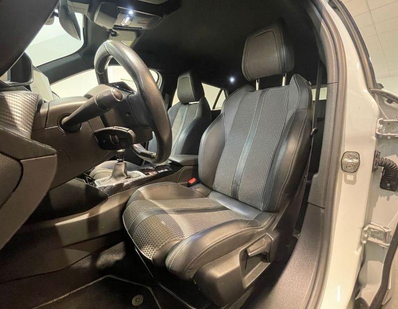 Peugeot 2008 PureTech 130 EAT8 S&S GT Line