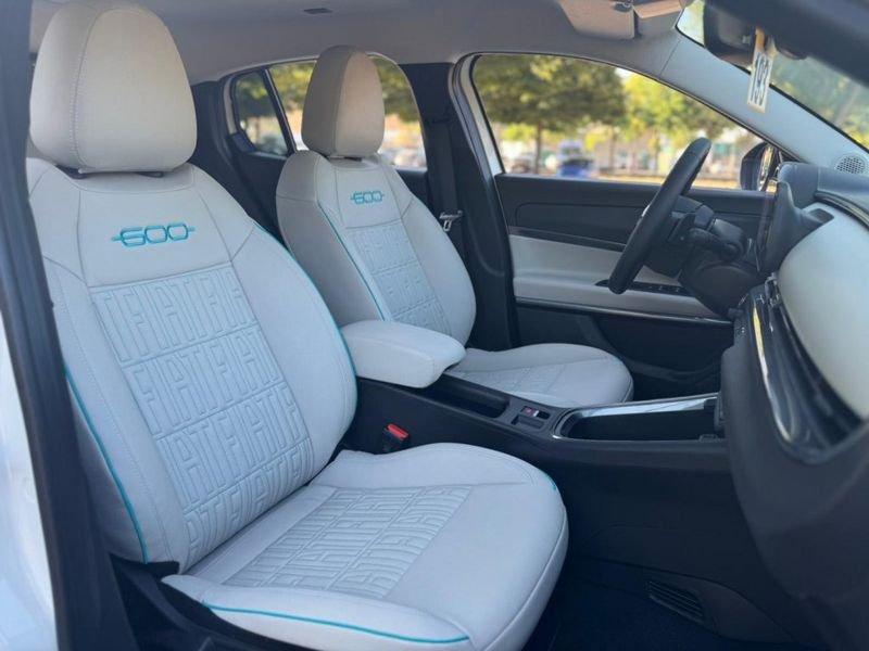 FIAT 600 Hybrid 100 CV DCT MHEV La Prima