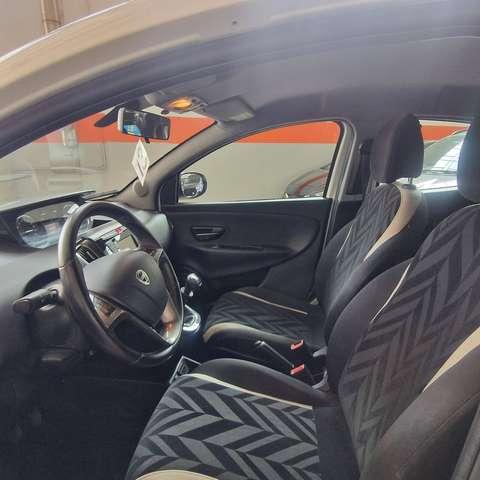 Lancia Ypsilon Ypsilon 1.2 Silver 69cv