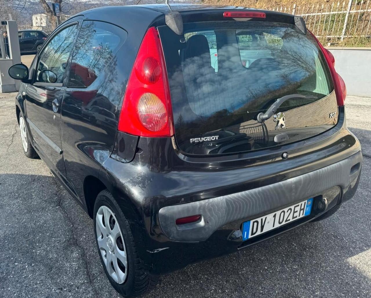 Peugeot 107 1.0 68CV 3p. Plaisir
