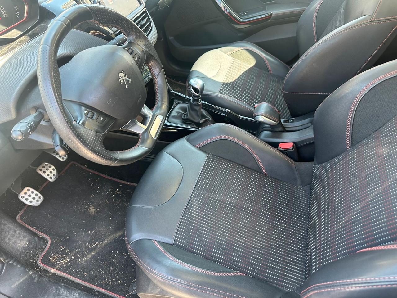 Peugeot 2008 BlueHDi 120 S&S Black Matt