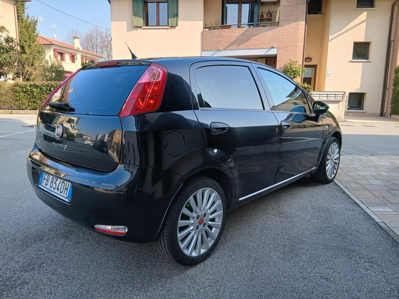 Fiat Punto EVO 1.4 8V 5 porte Easypower Street a € 170 mese