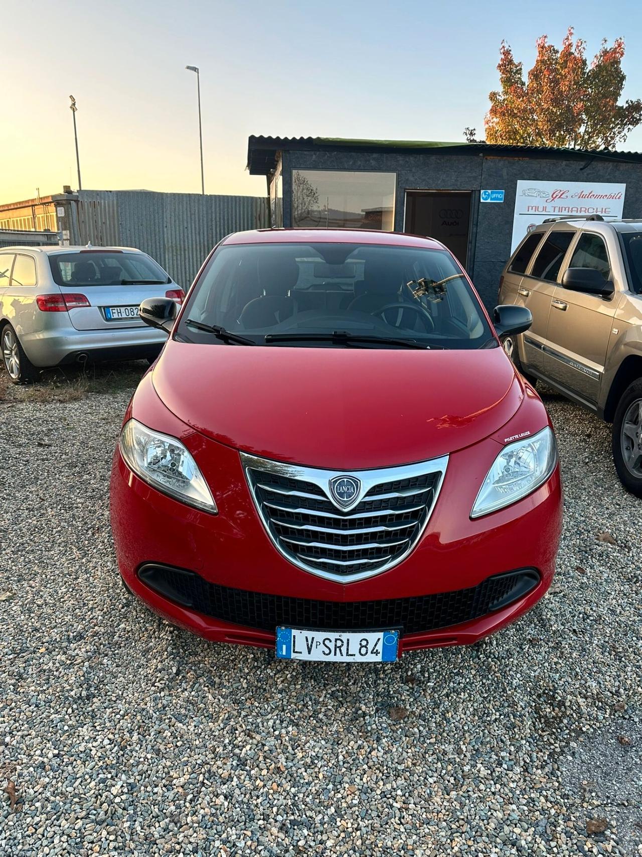 Lancia Ypsilon 0.9 TwinAir 85 CV 5 porte S&S Platinum