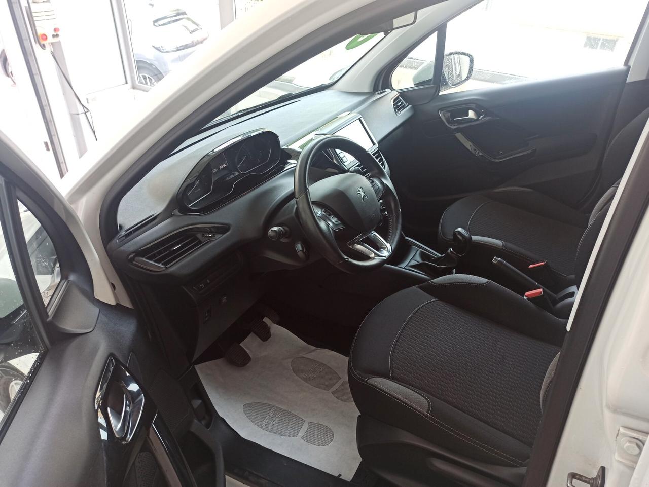 Peugeot 208 PureTech 82 5p. GPL Active