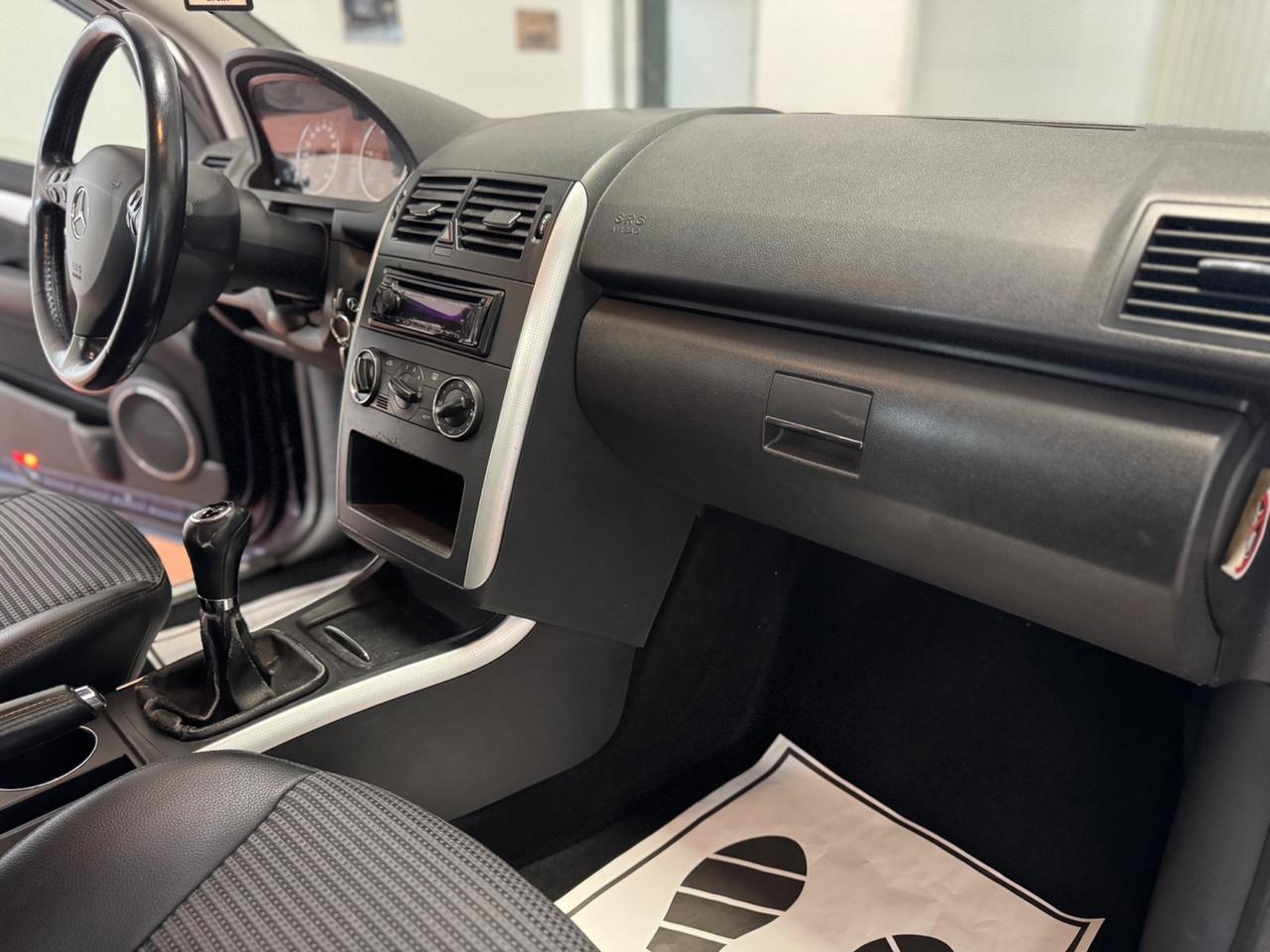 Mercedes-benz A 180 80kw CDI Avantgarde 04