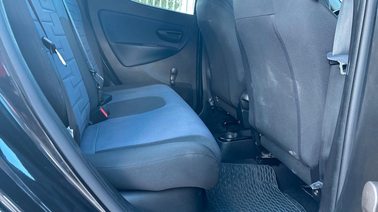 Lancia Ypsilon 1.0 FireFly 5 porte S&S Hybrid Gold Plus