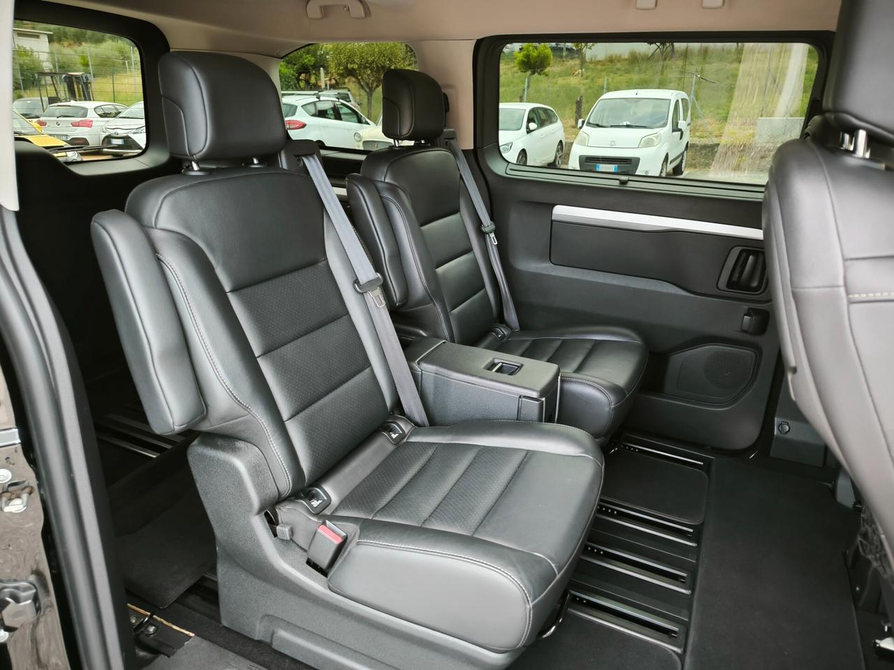 Peugeot Traveller BlueHDi 180 S&S EAT8 Standard Business Vip