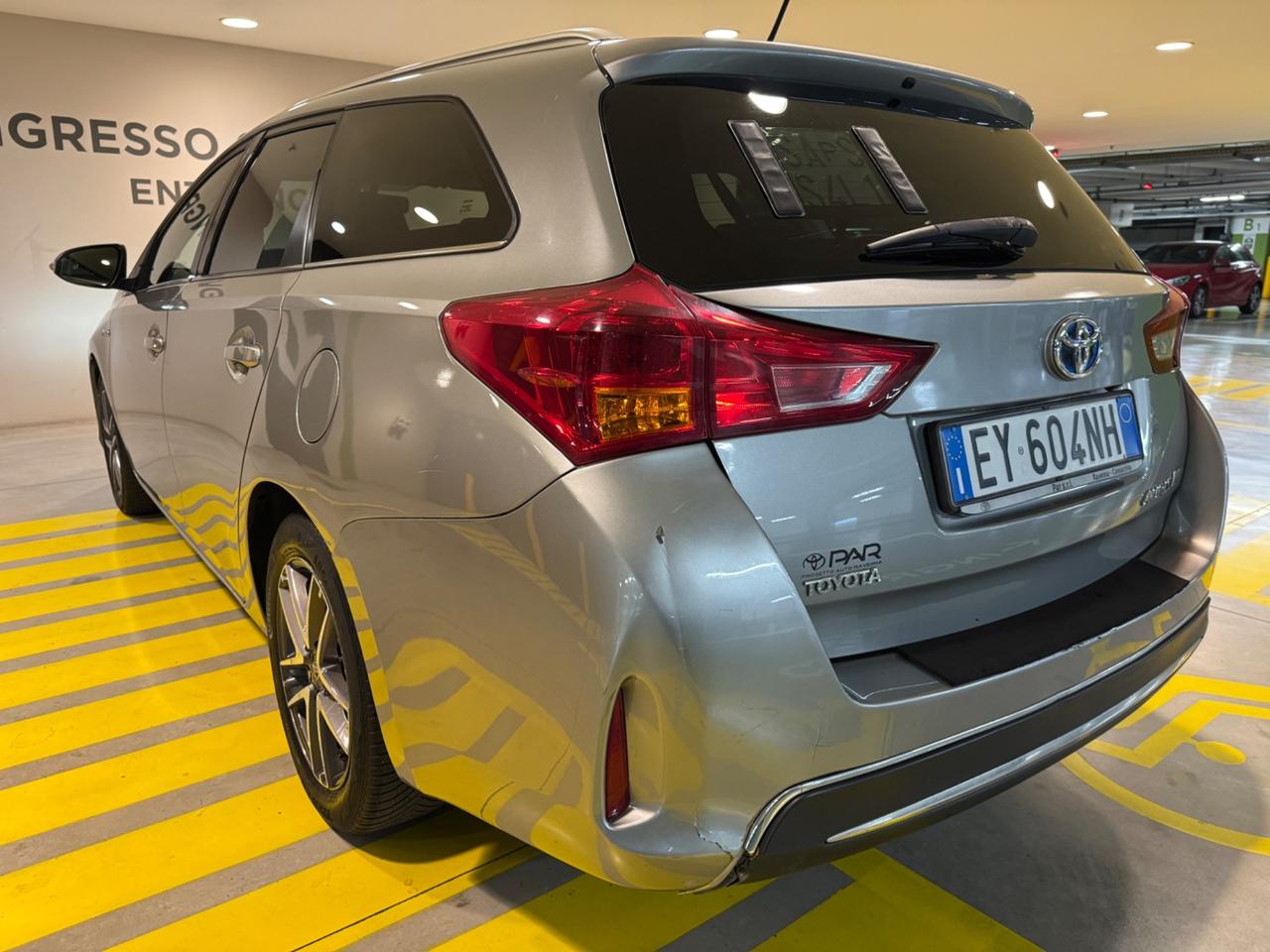 Toyota Auris Touring 1.8 Hybrid