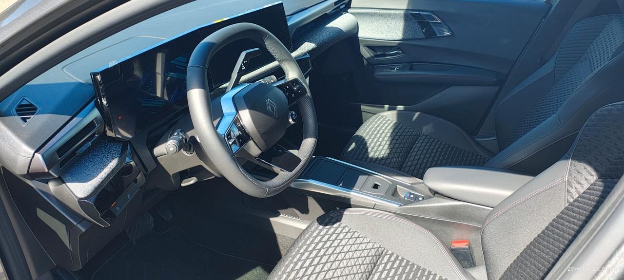 Renault Clio 1.8 full hybrid E-Tech Techno Auto