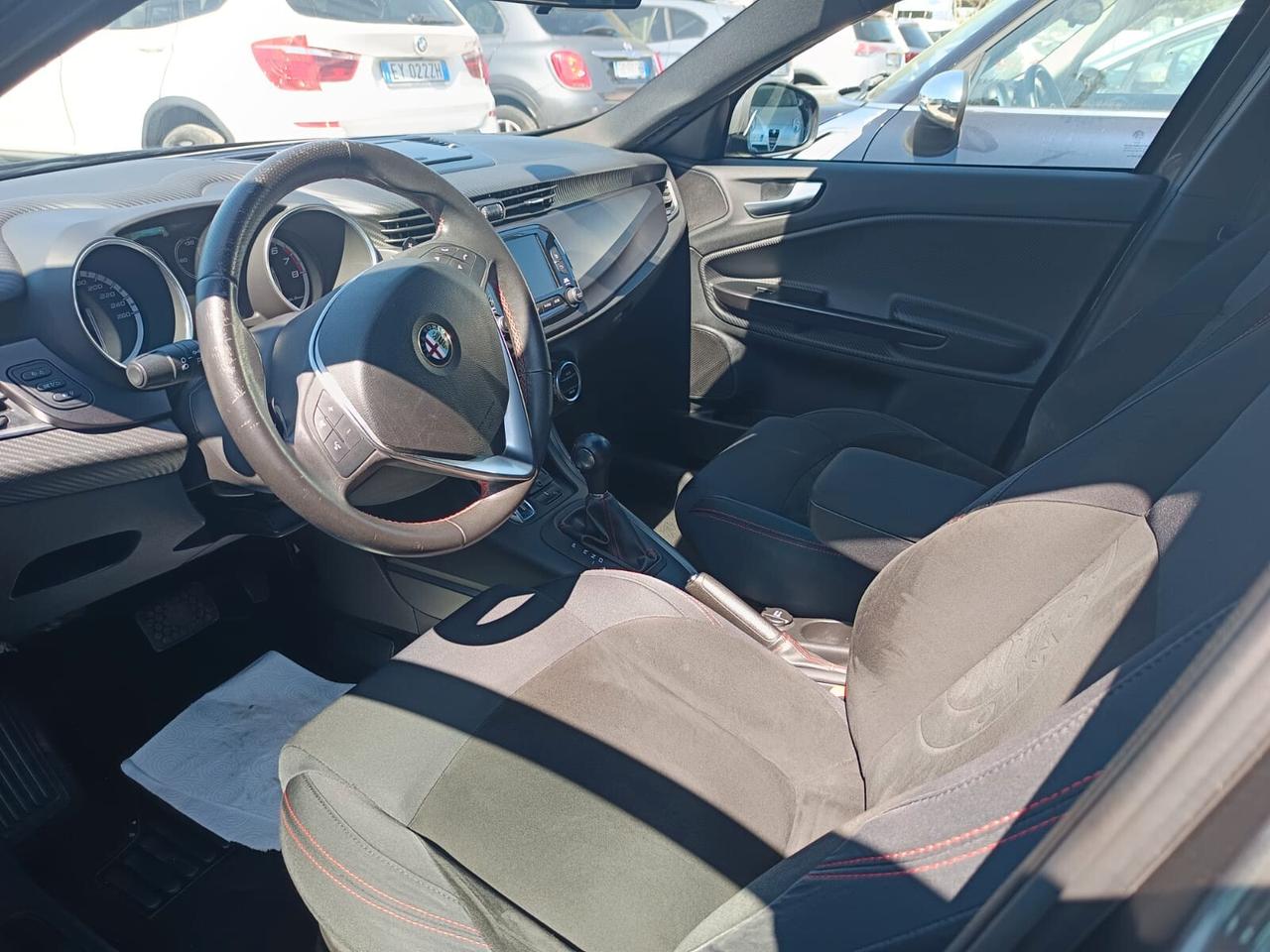 Alfa Romeo Giulietta 2015 - 1.4 Turbo MultiAir TCT Sprint Lb automobili