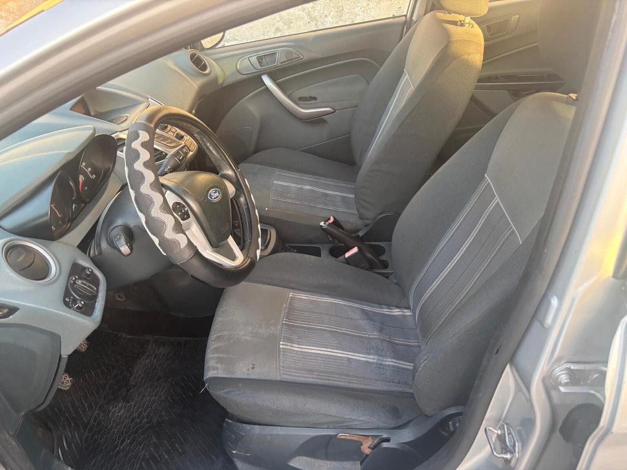 Ford Fiesta 1.4 5 porte Bz.- GPL Titanium