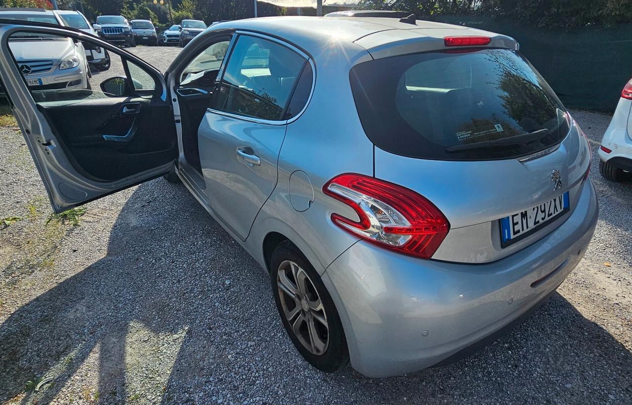 Peugeot 208 1.6 e-HDi 92 CV Stop&Start 5 porte Allure