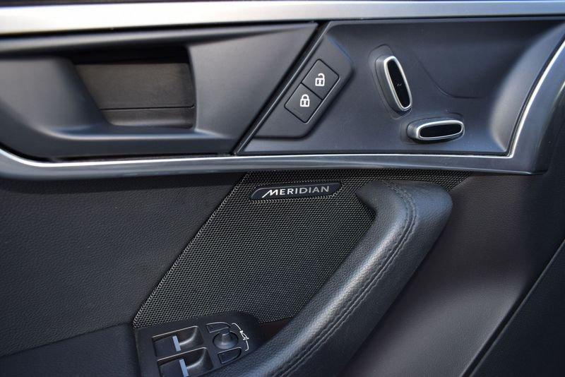 Jaguar F-Type 2.0 aut. Coupé R-Dynamic BLACK