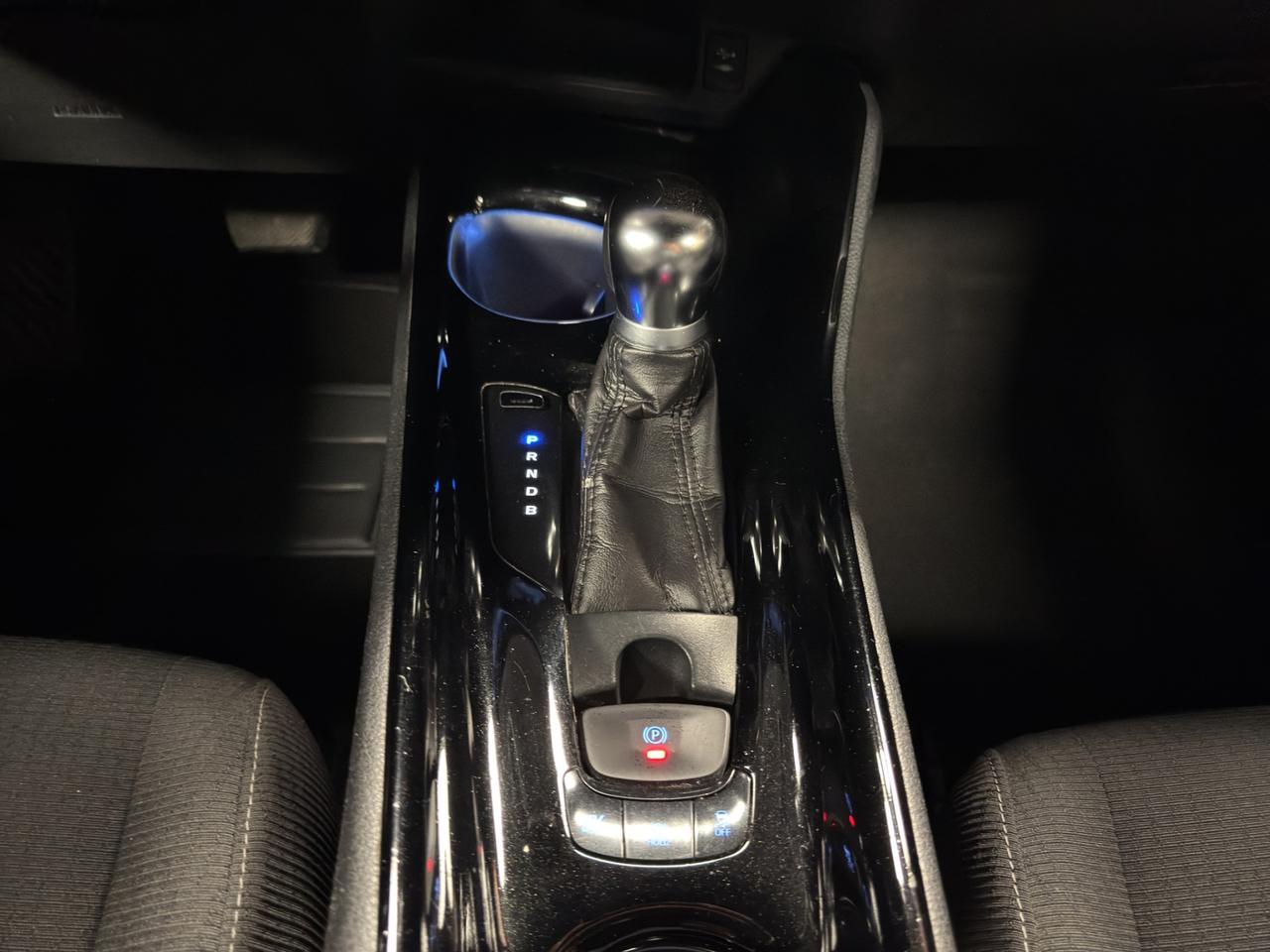Toyota C-HR 5 Porte C-HR 1.8h Lounge 2wd e-cvt