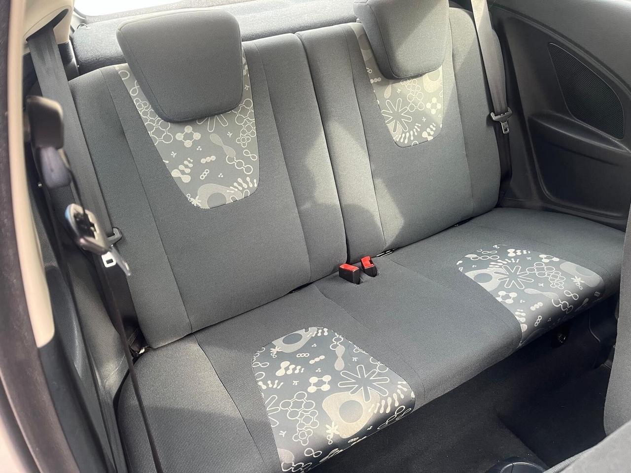 Ford ka 1.2 benz .-full opt-2013
