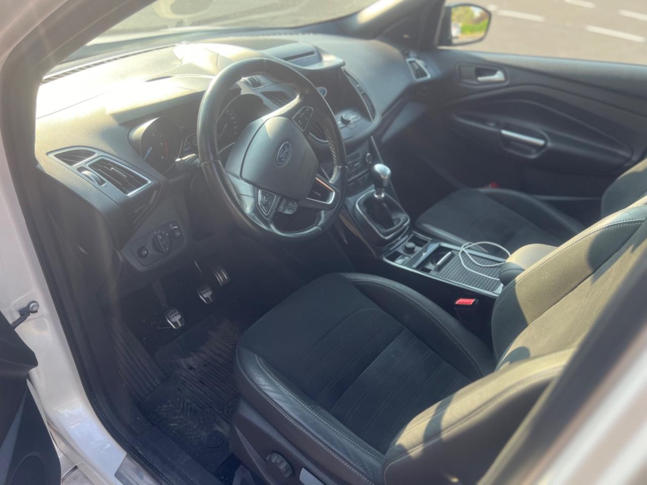 Ford Kuga 2.0 TDCI 150 CV S&S 2WD ST-Line tetto apribile