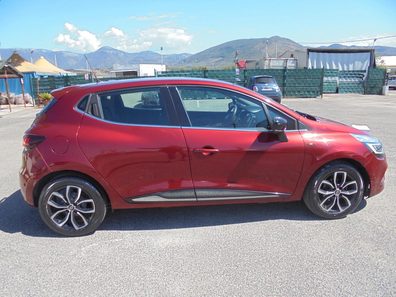 Renault Clio TCe 12V 75 CV 5 porte Moschino Life