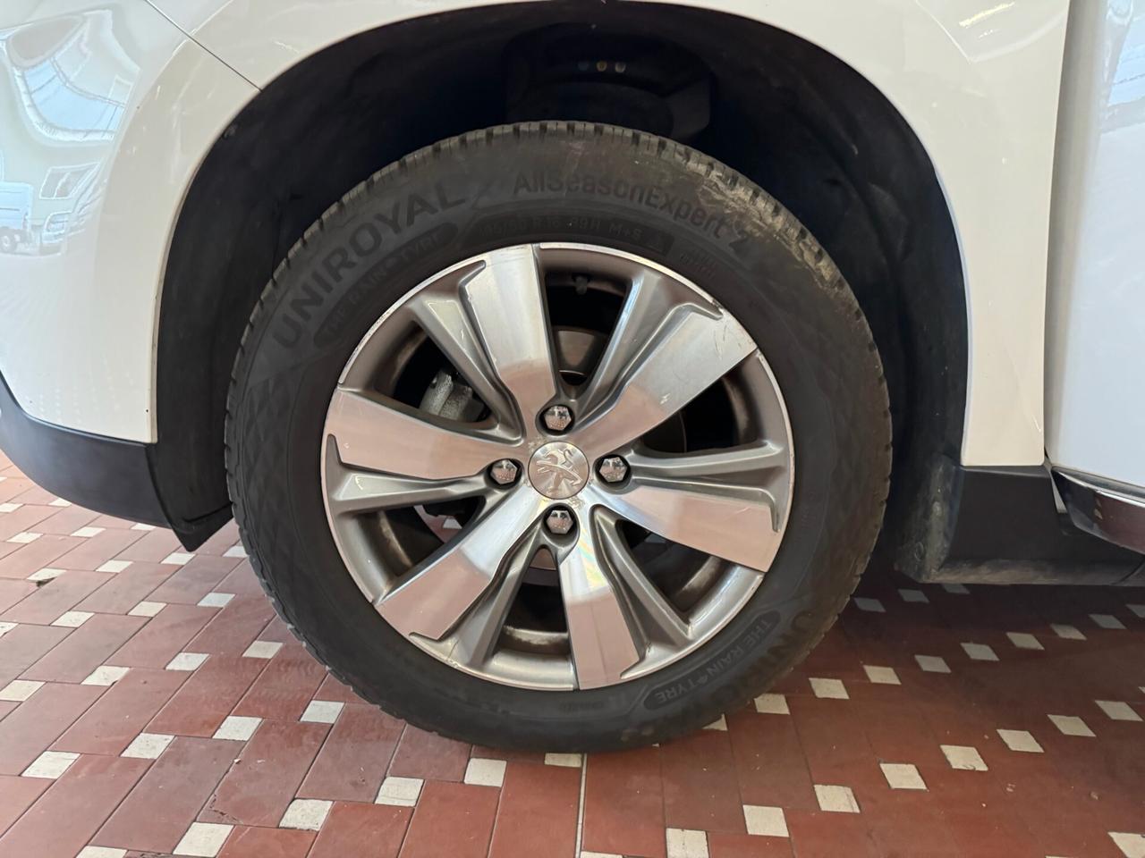 Peugeot 2008 1.2 VTi 82CV Allure NEOPATENTATI - FINANZIABILE