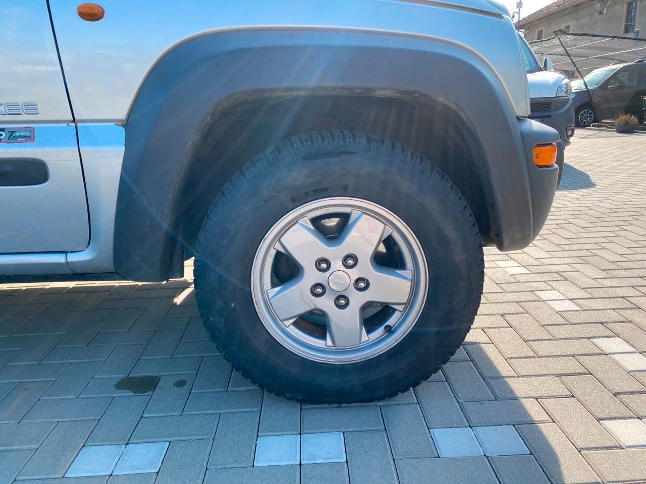 Jeep Cherokee 2.5 crd Sport